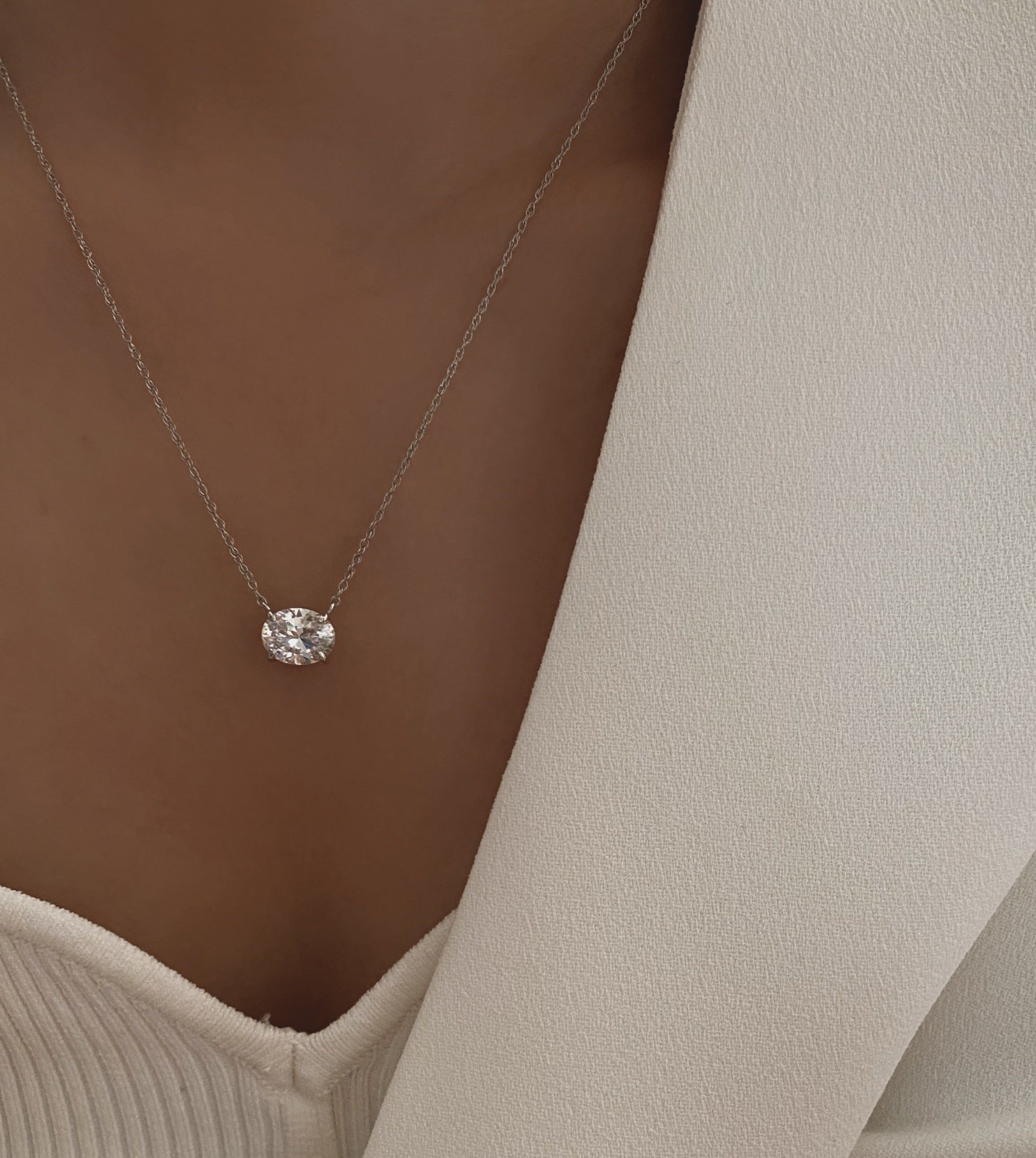 Serein — 18K Solid White Gold · Oval Cut Natural Diamond